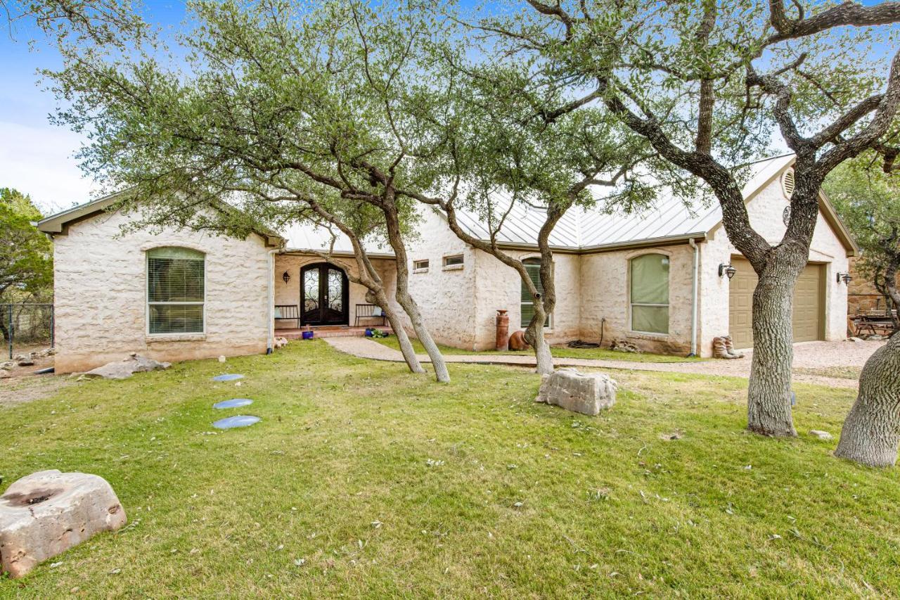 Cliff Side Oasis Villa Spicewood Eksteriør billede